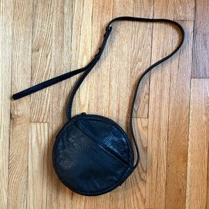 BAGGU leather crossbody canteen circle bag black